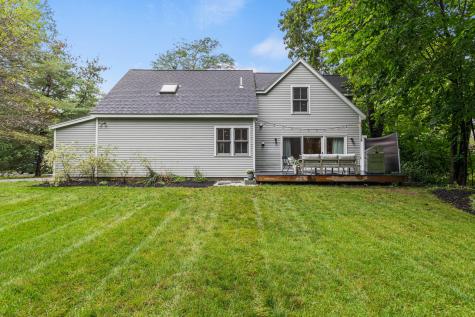 26 Bates Street Yarmouth ME 04096
