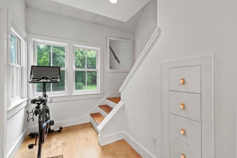 26 Bates Street Yarmouth ME 04096