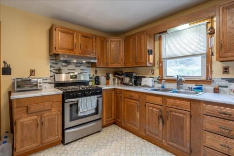 7 Watts Lane Thomaston ME 04861