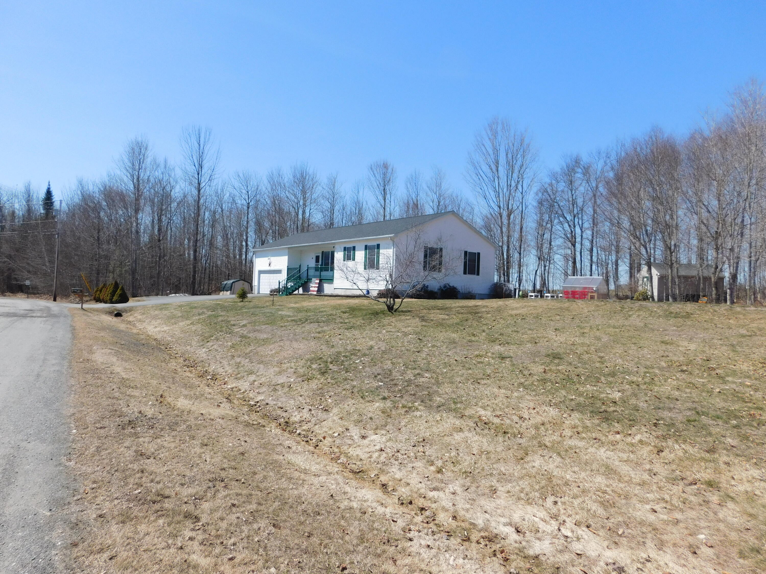 10 Bruce Road Corinth ME 04427