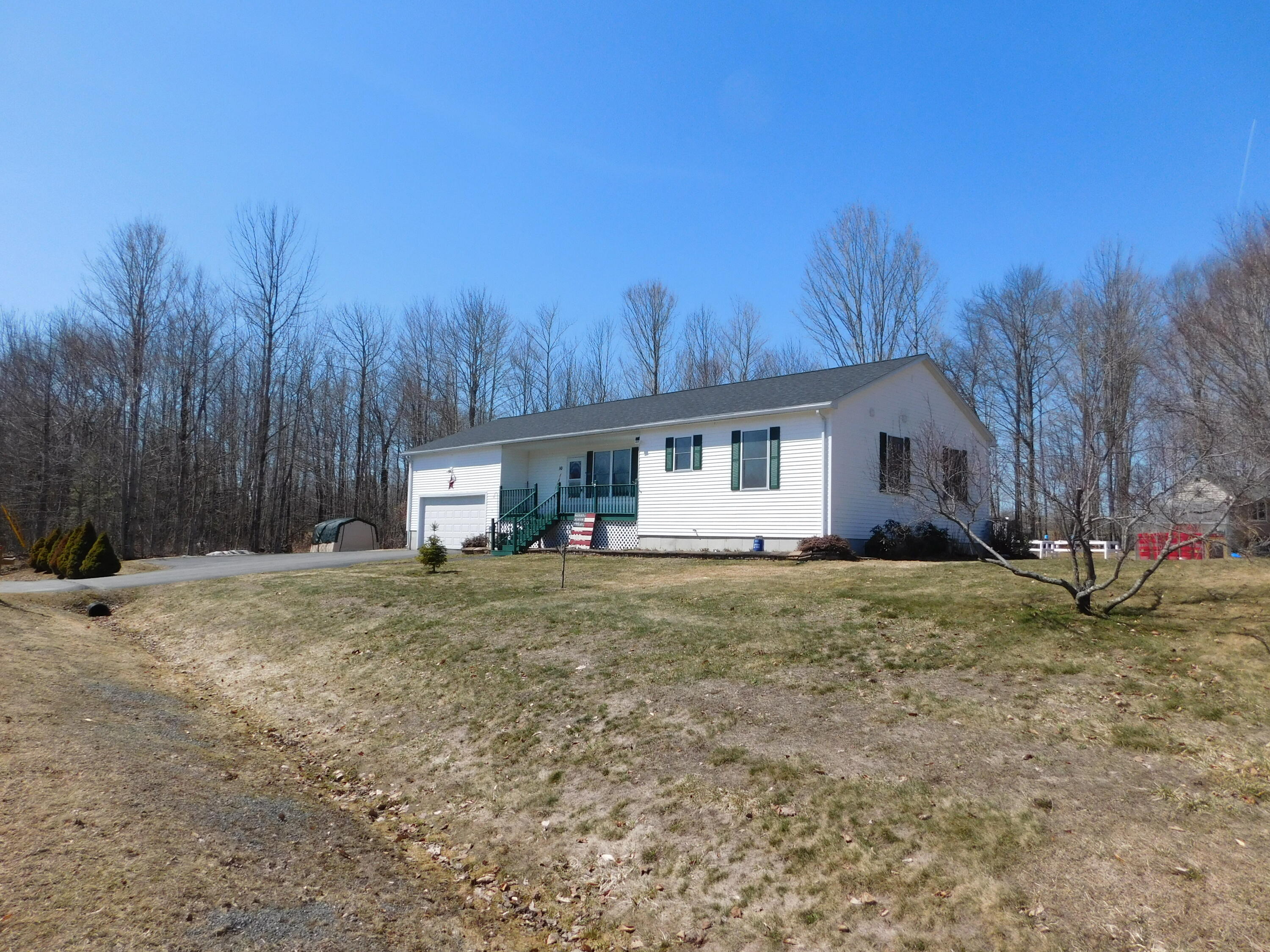 10 Bruce Road Corinth ME 04427