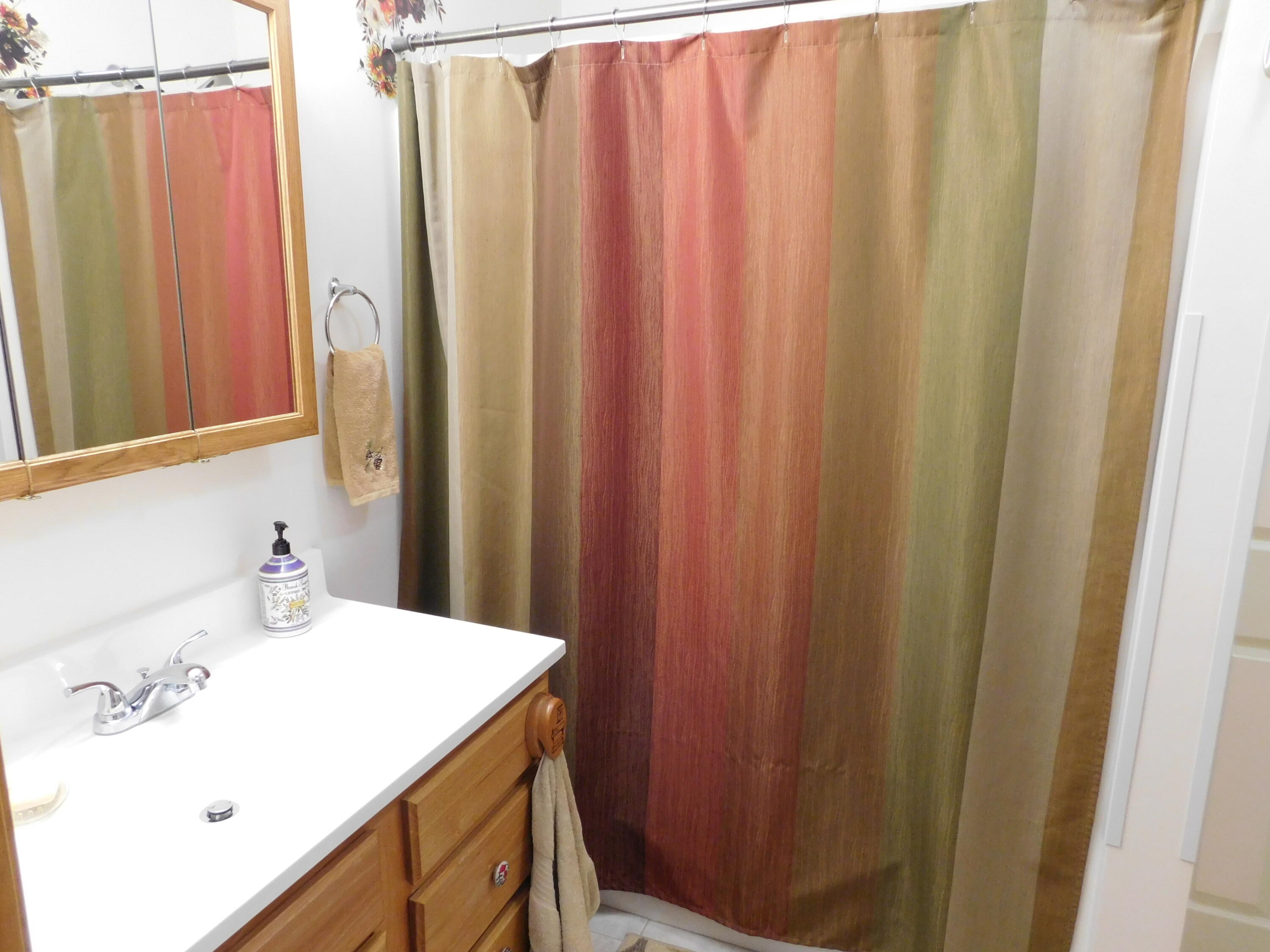 10 Bruce Road Corinth ME 04427