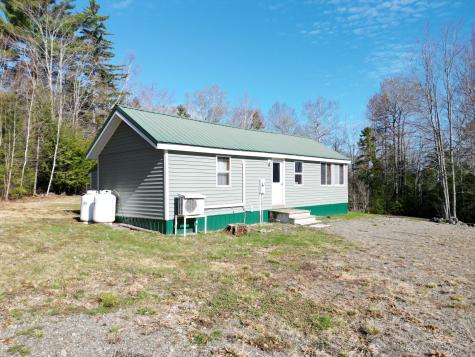31 Burnham Road Burlington ME 04417