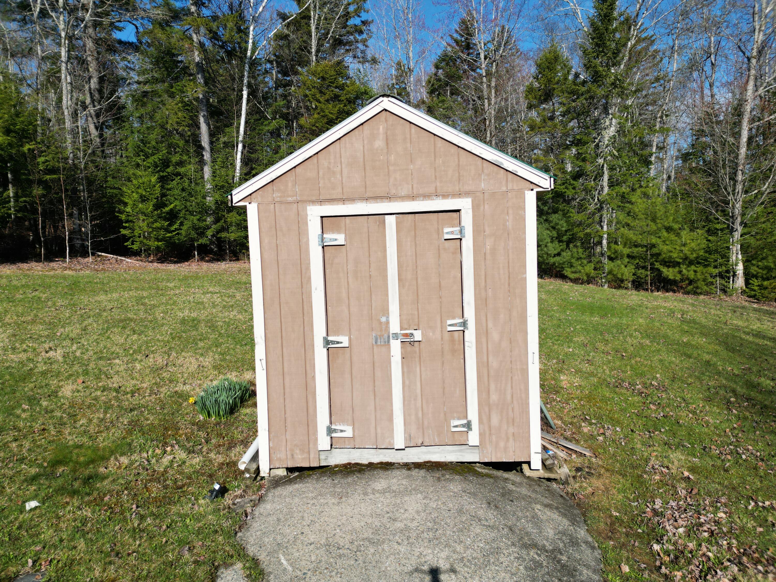 31 Burnham Road Burlington ME 04417