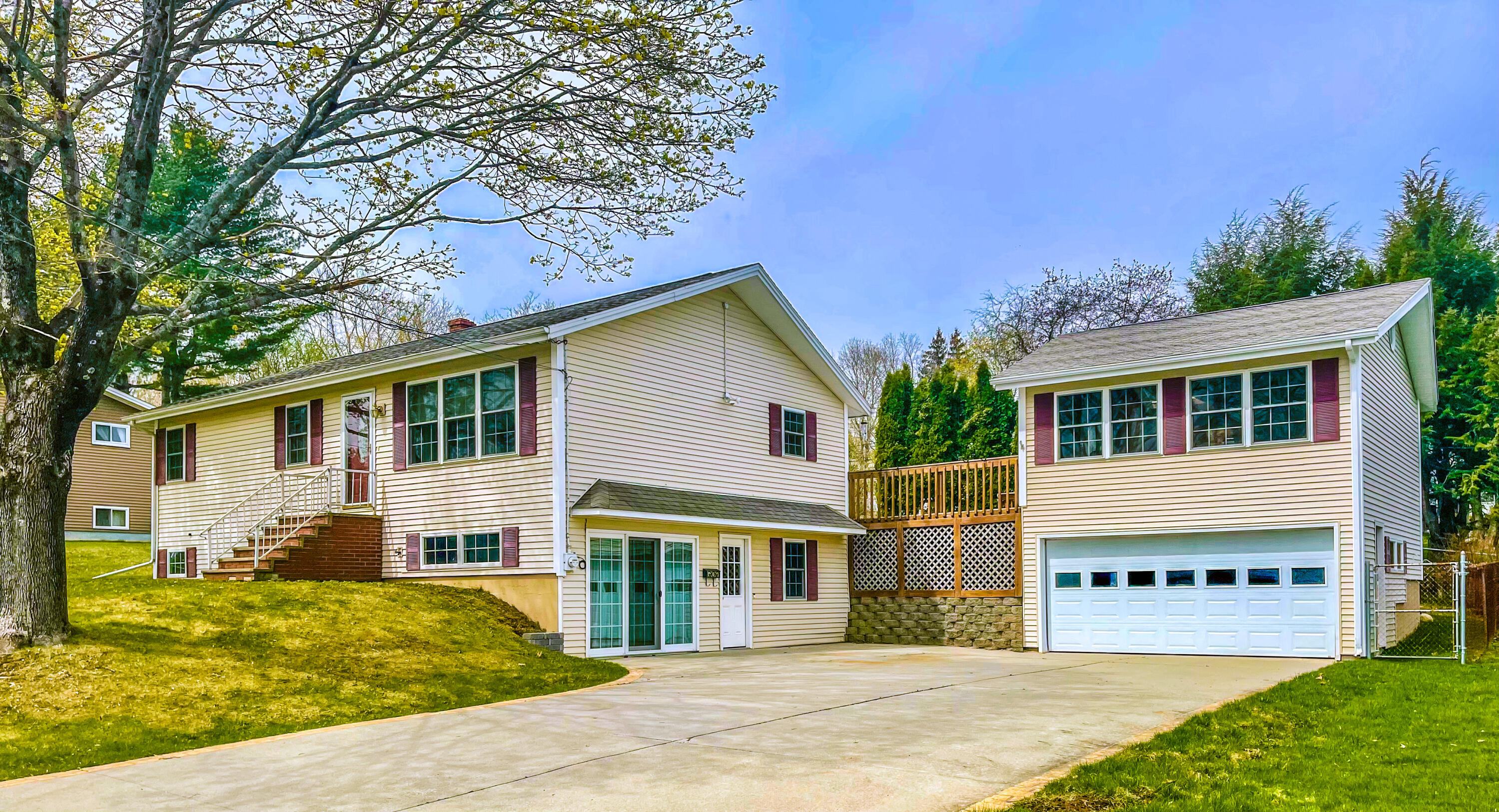 7 Lorraine Avenue Lewiston ME 04240