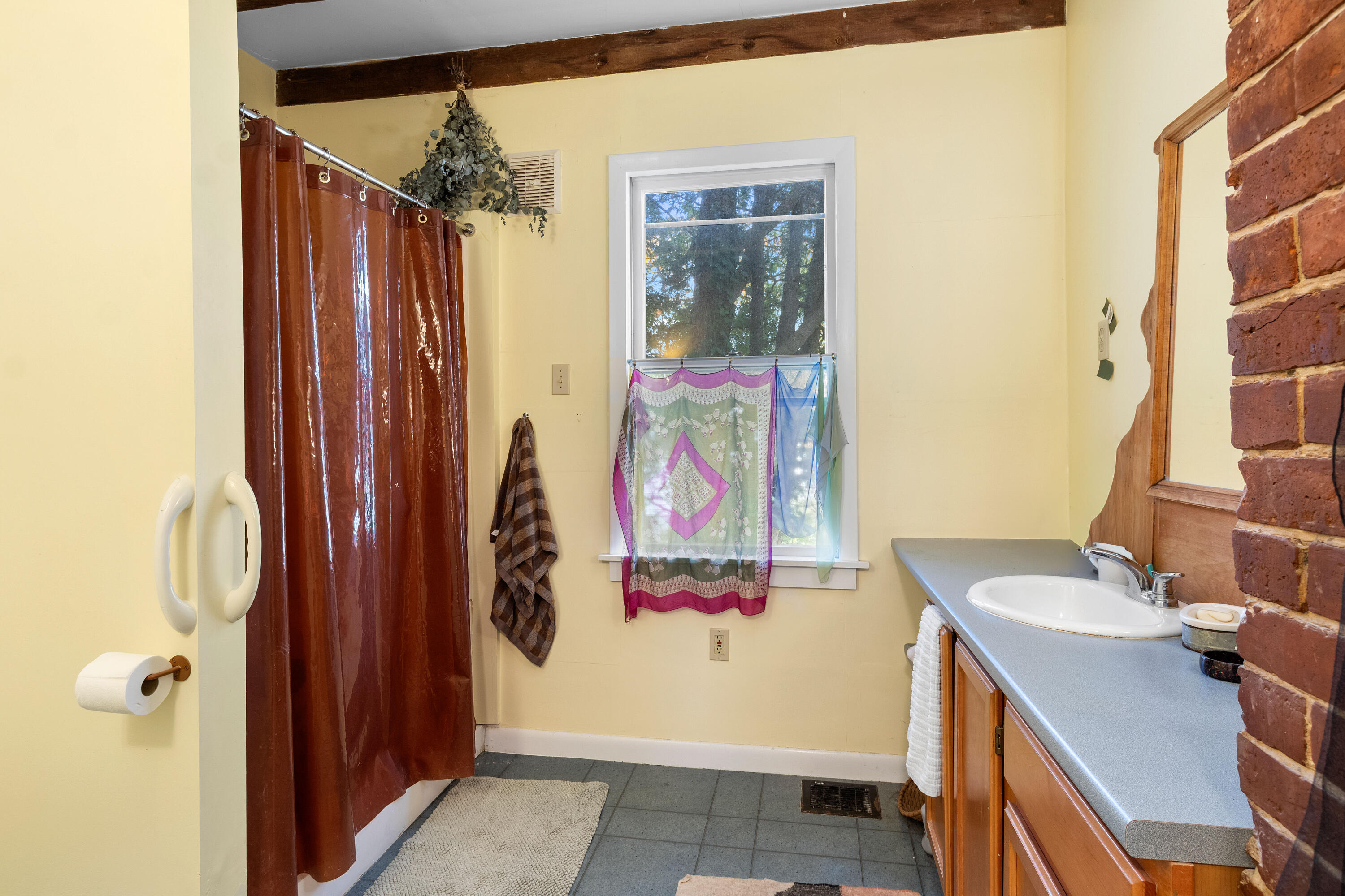 317 Friendship Road Waldoboro ME 04572