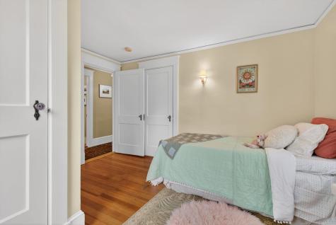 20 Longfellow Avenue Brunswick ME 04011