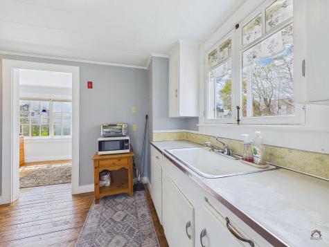 27 Water Street Orono ME 04473