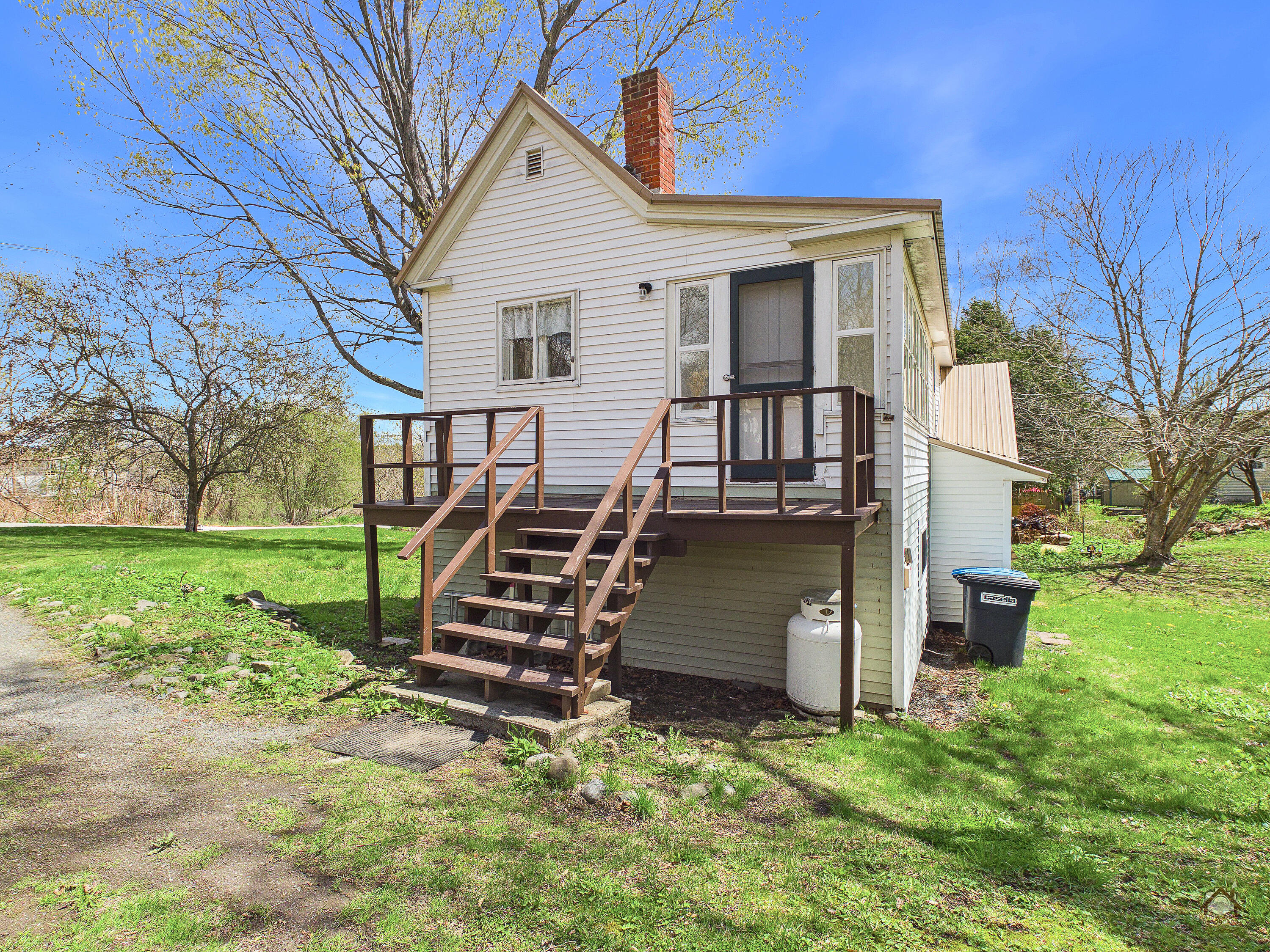 27 Water Street Orono ME 04473