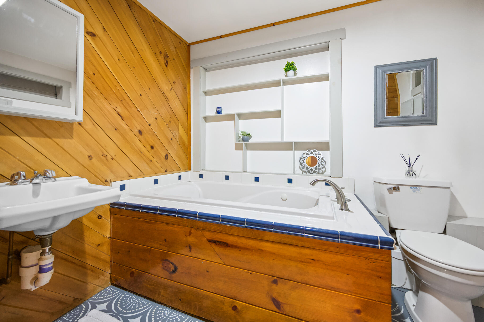 293 Ellsworth Road Aurora ME 04408