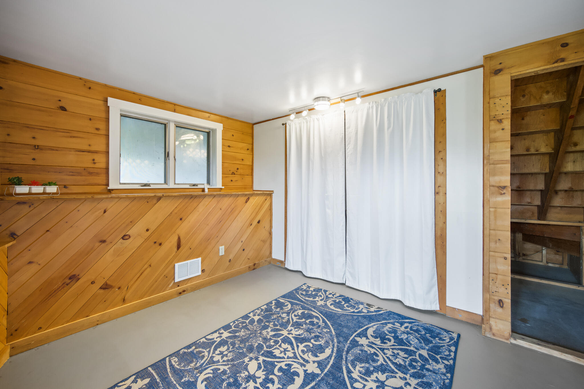 293 Ellsworth Road Aurora ME 04408