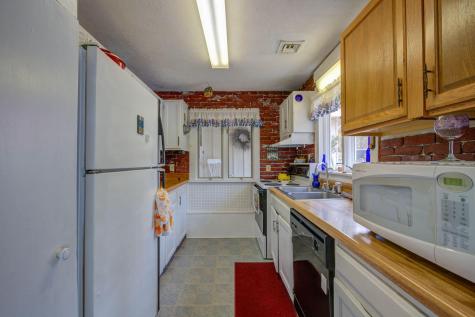 3 Glidden Road Standish ME 04084