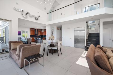 113 Bald Head Cliff Road York ME 03902