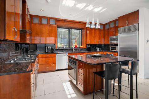 113 Bald Head Cliff Road York ME 03902