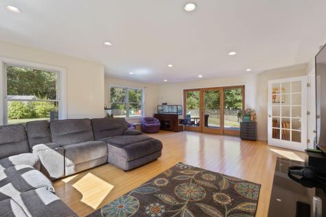 67 Field Road Falmouth ME 04105