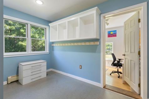 67 Field Road Falmouth ME 04105