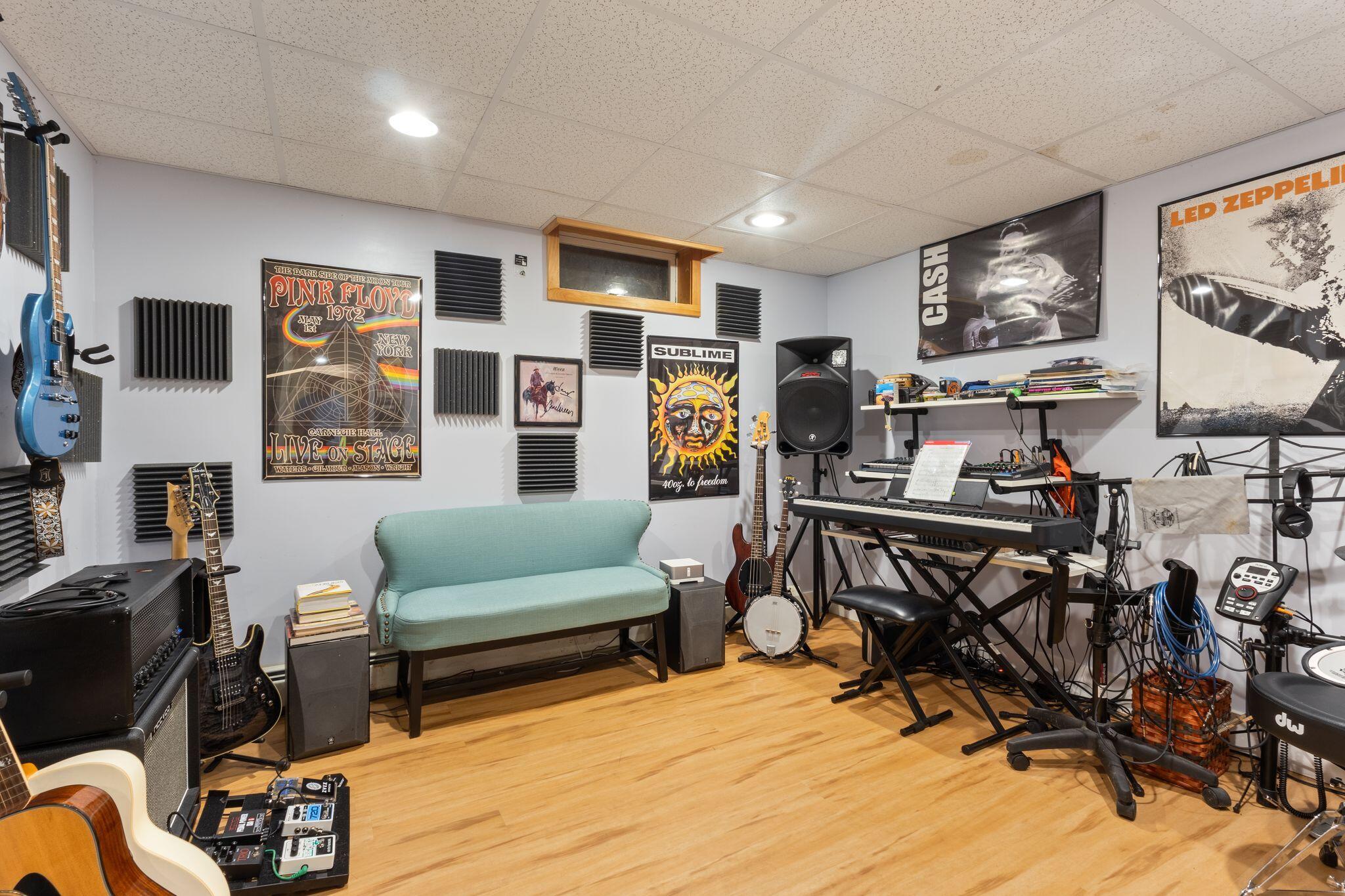 67 Field Road Falmouth ME 04105