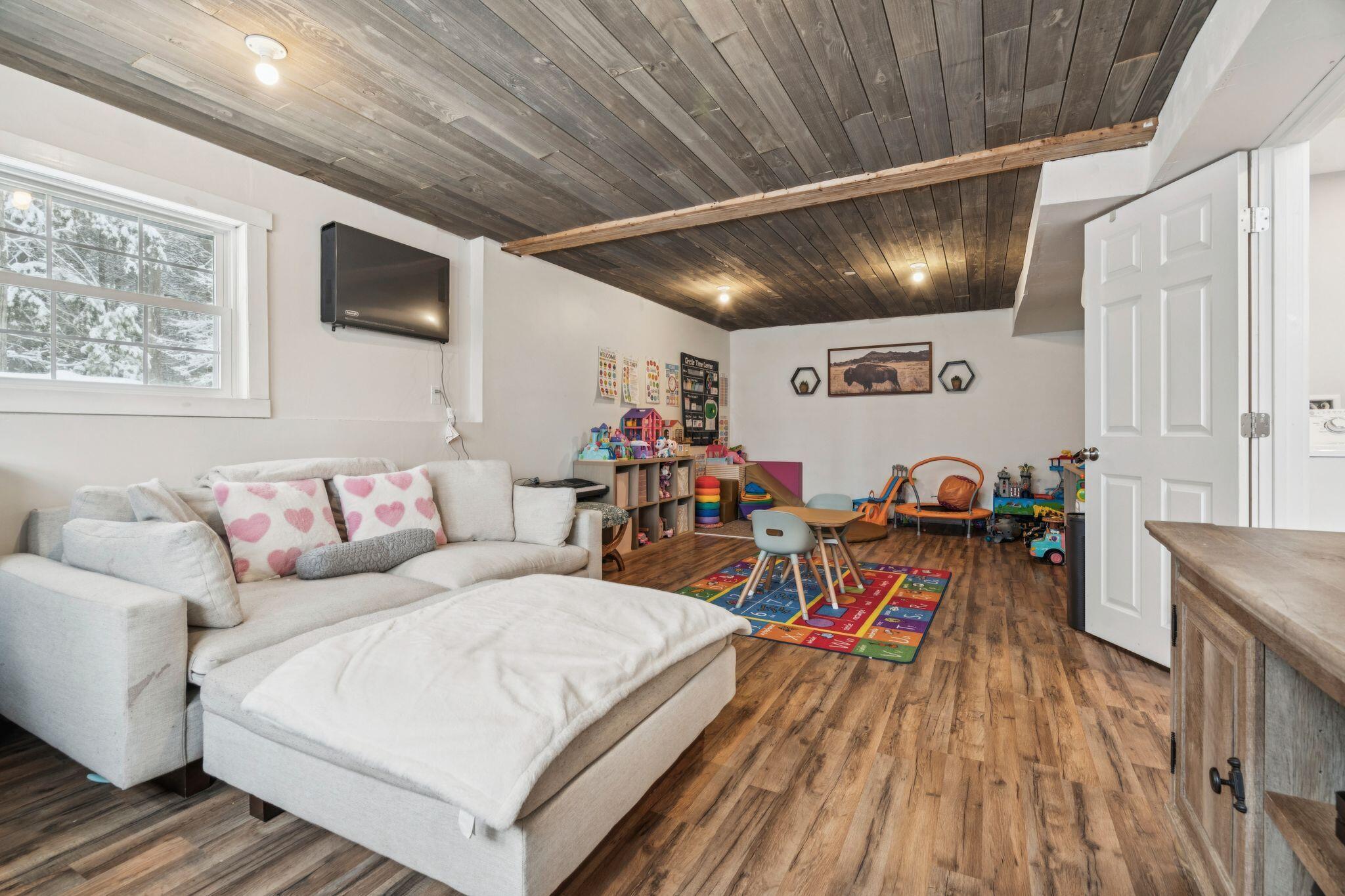 19 Havlina Lane Sanford ME 04073