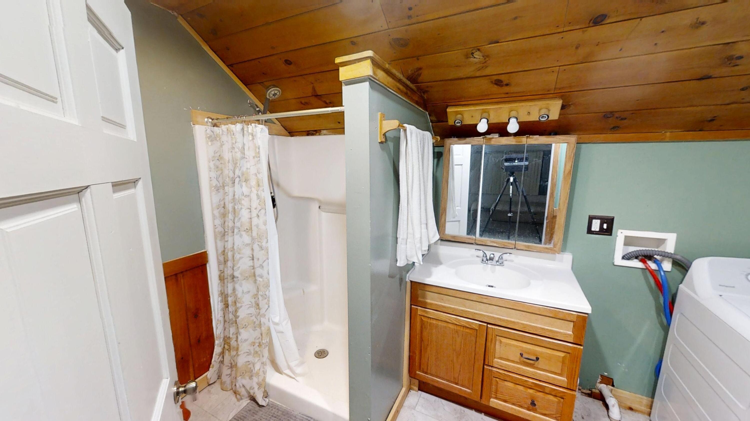 1036 Main Road Bradford ME 04410