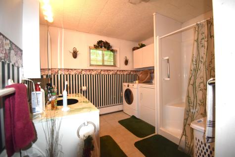 26 Athens Road Hartland ME 04943