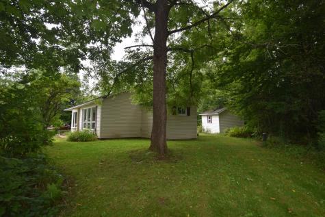 26 Athens Road Hartland ME 04943