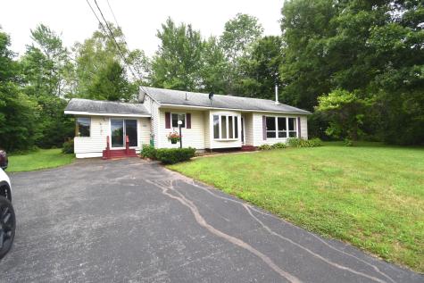 26 Athens Road Hartland ME 04943