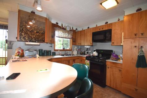 26 Athens Road Hartland ME 04943