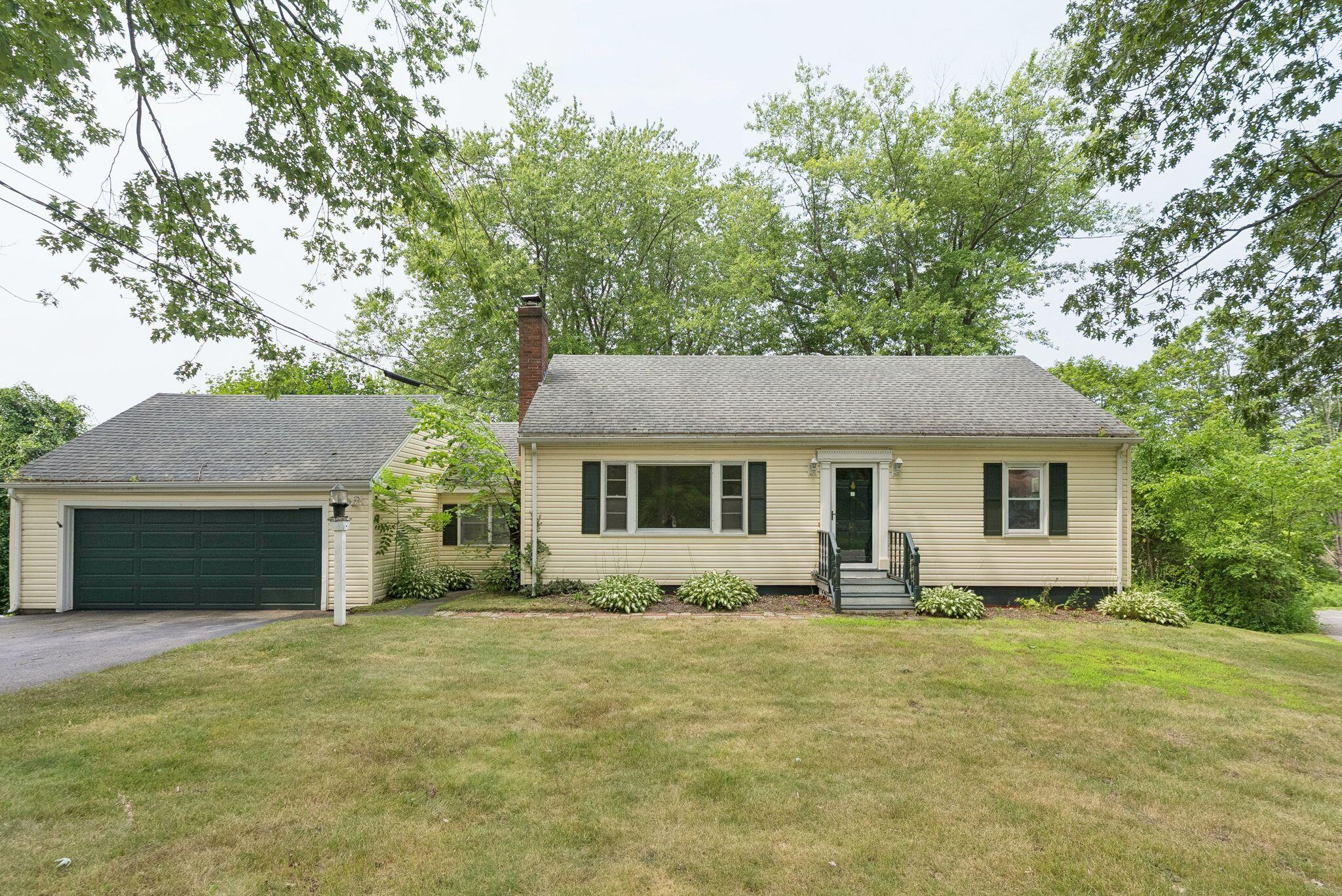 121 Spurwink Avenue Cape Elizabeth ME 04107