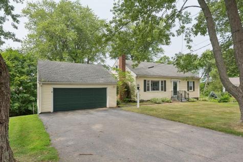 121 Spurwink Avenue Cape Elizabeth ME 04107