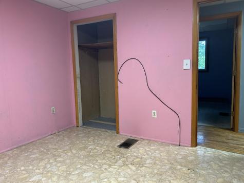 271 Pownal Road Auburn ME 04210