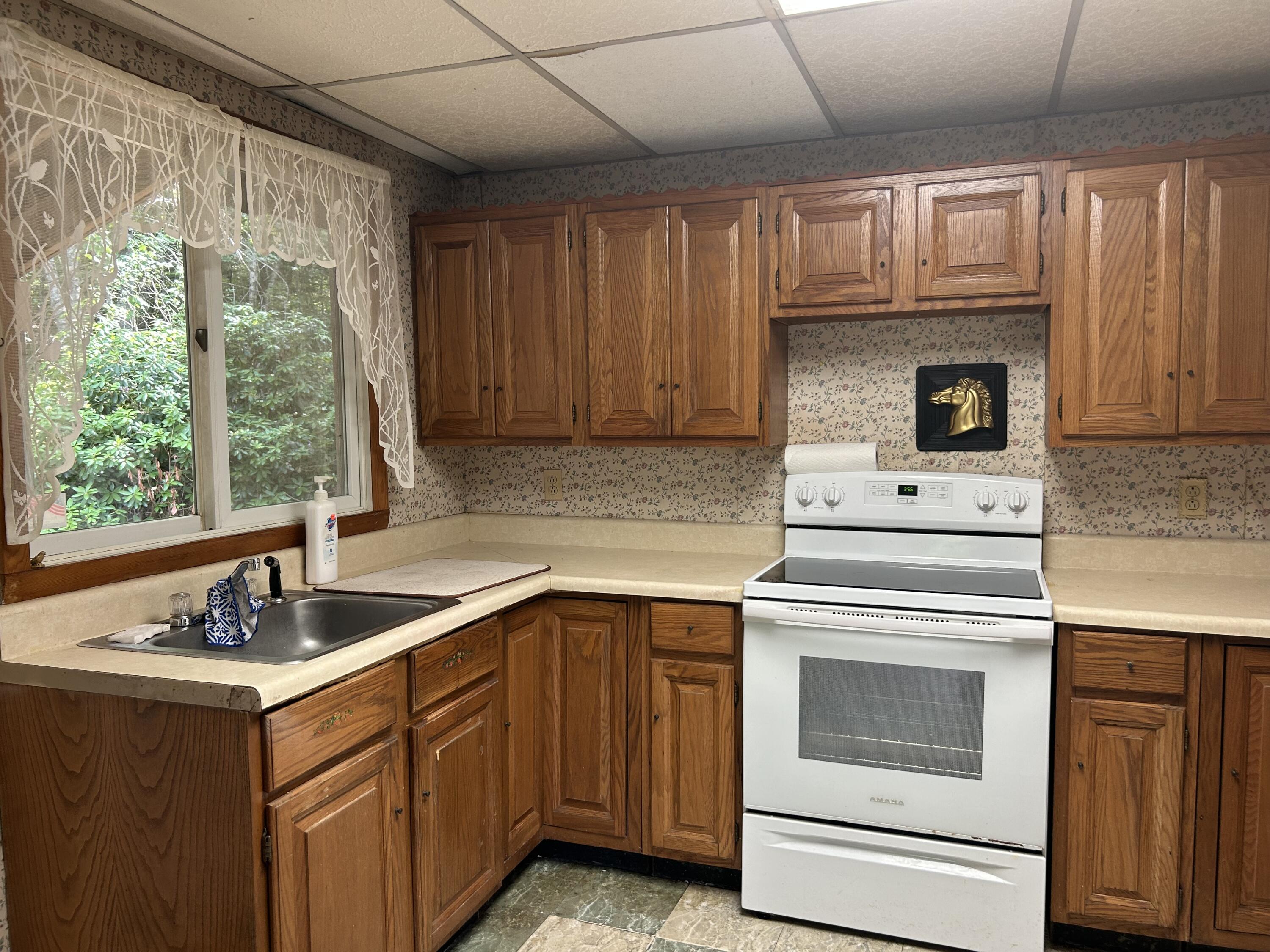 271 Pownal Road Auburn ME 04210