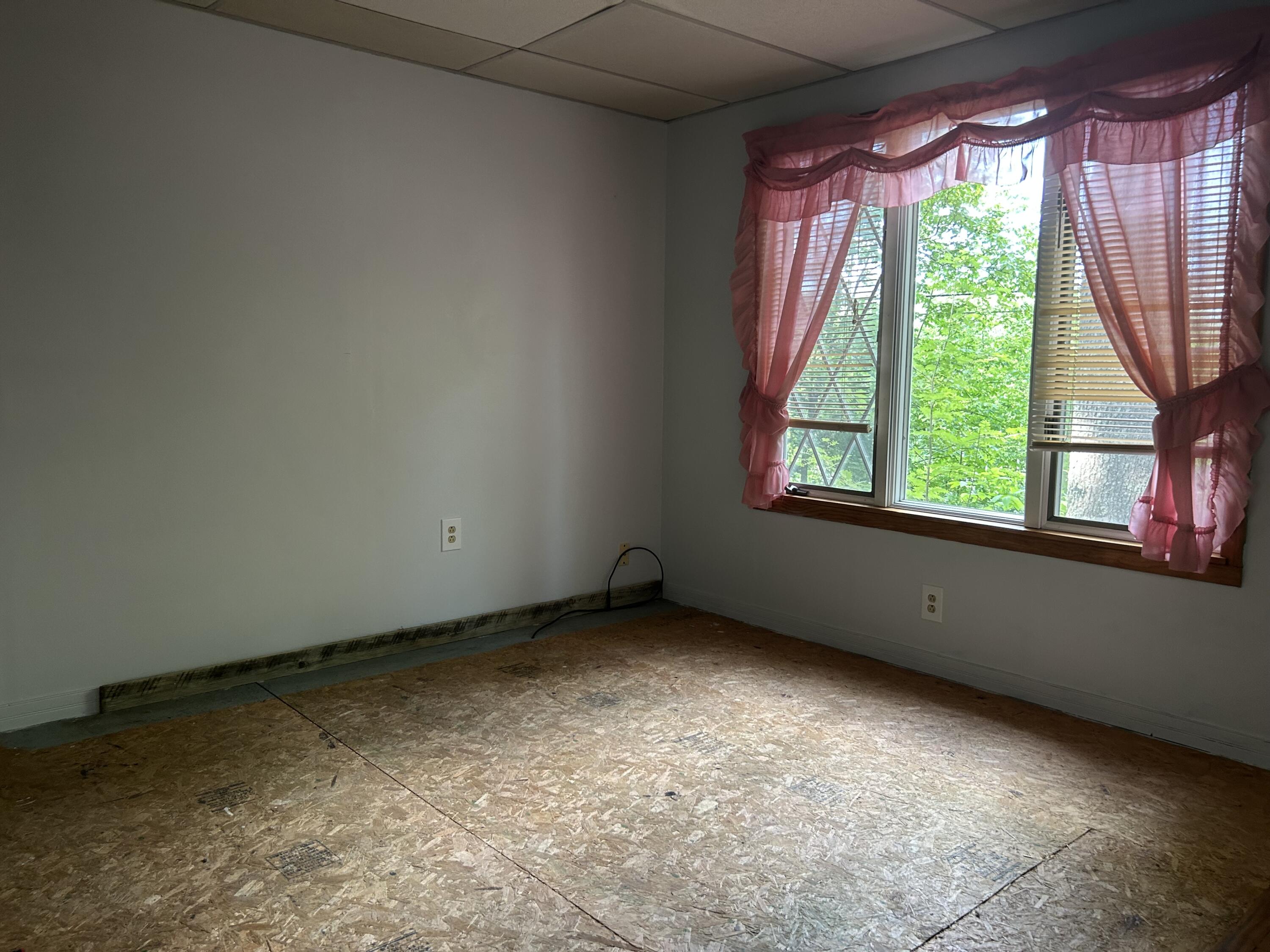 271 Pownal Road Auburn ME 04210