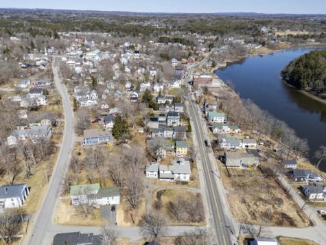 274 Front Street Richmond ME 04357