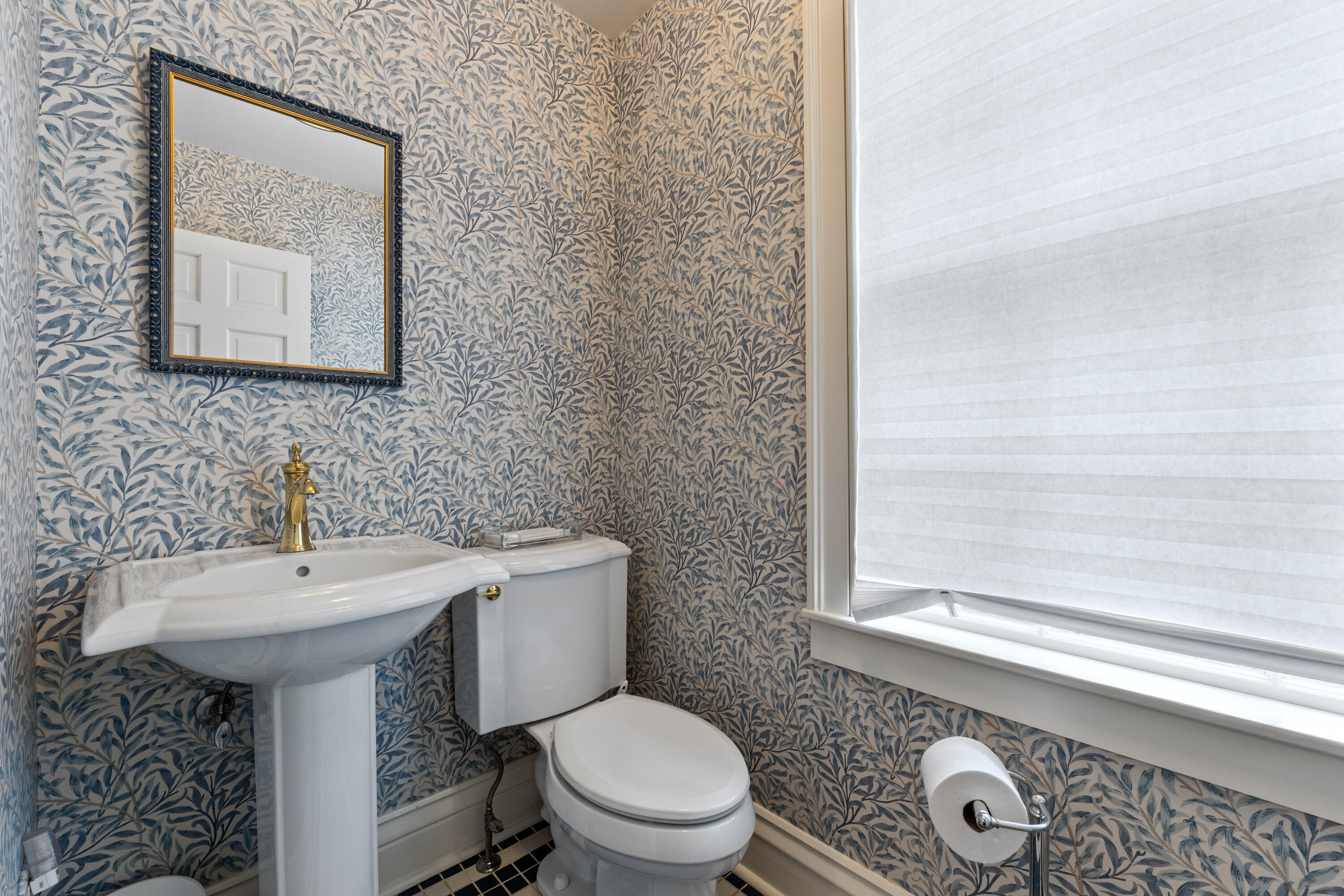 12 High Street Wiscasset ME 04578