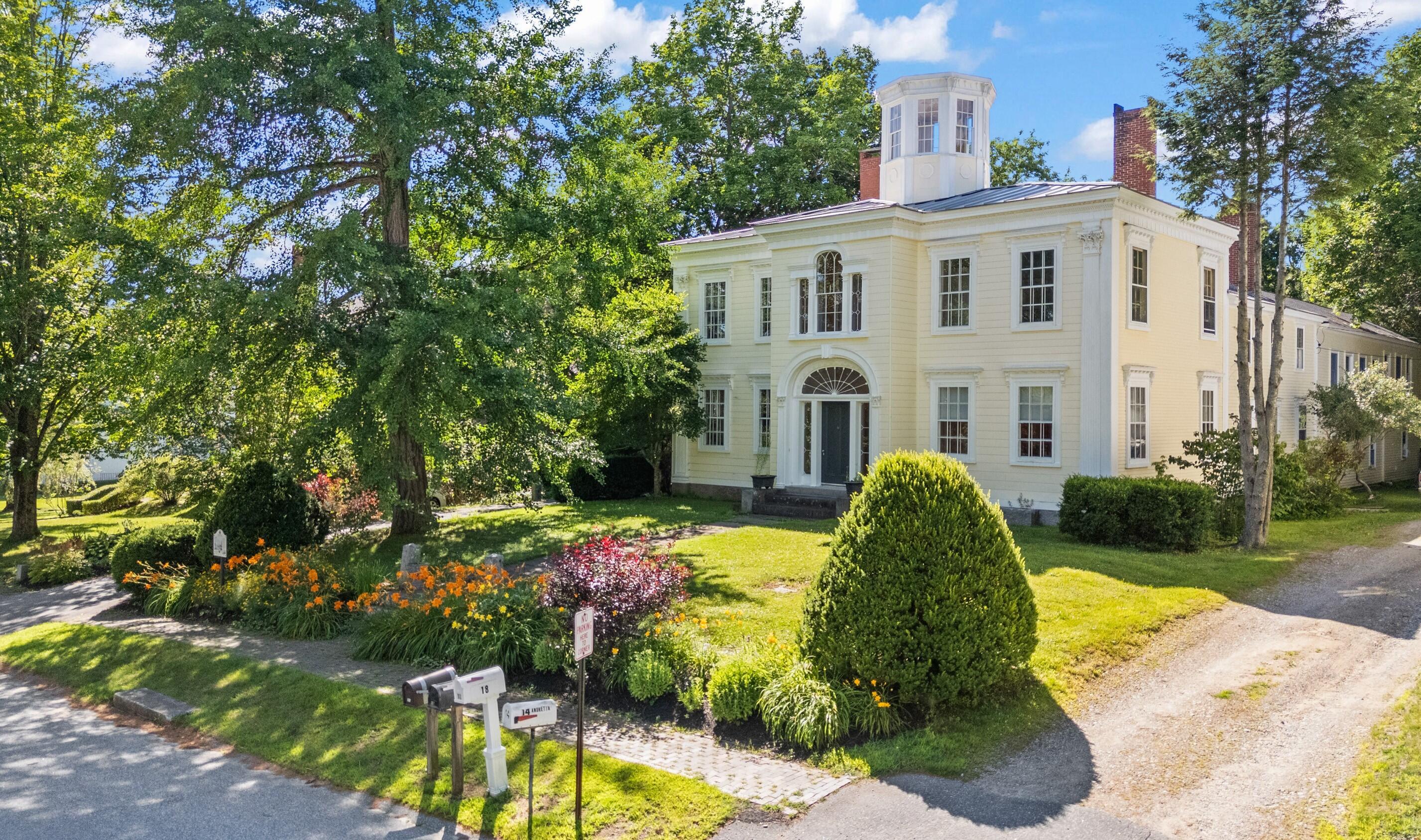 12 High Street Wiscasset ME 04578