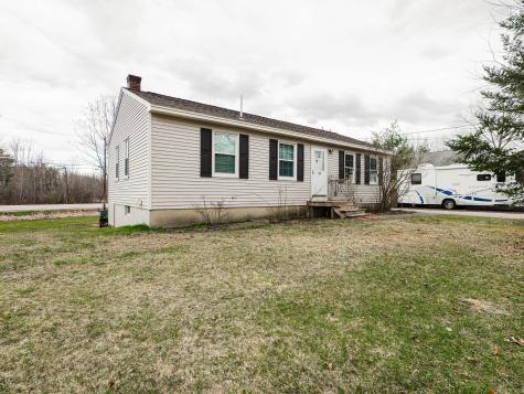 27 Primrose Lane Gorham ME 04038