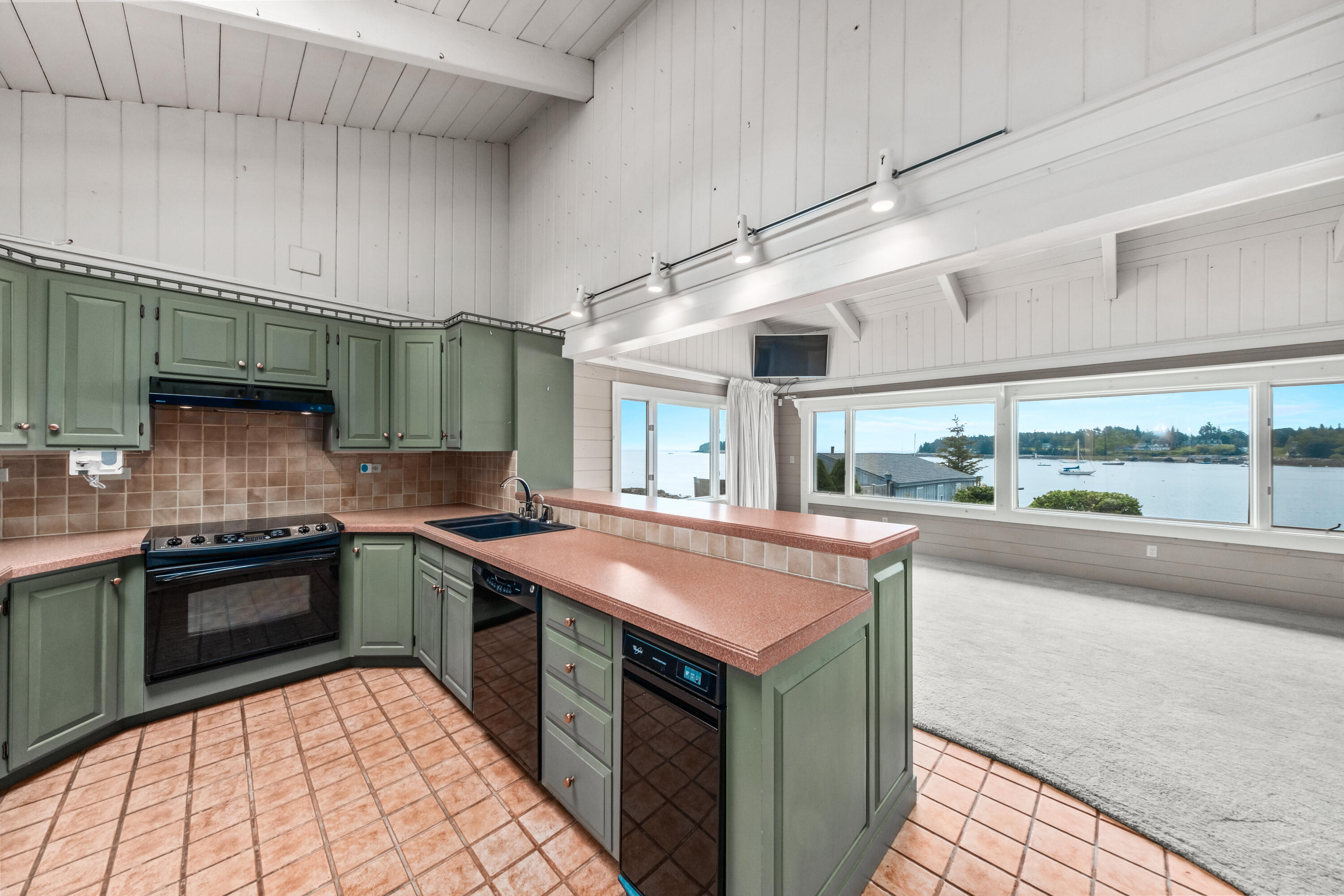 47 Barters Point Road Saint George ME 04860