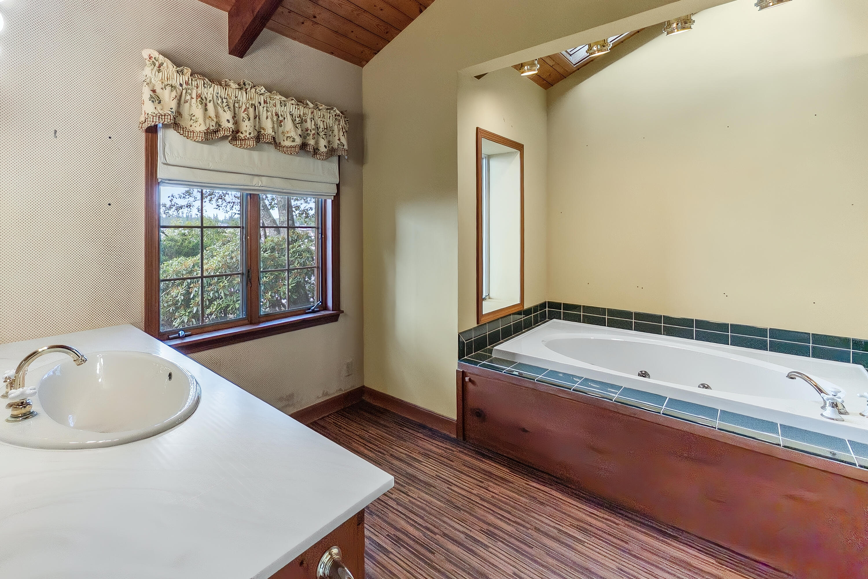 47 Barters Point Road Saint George ME 04860