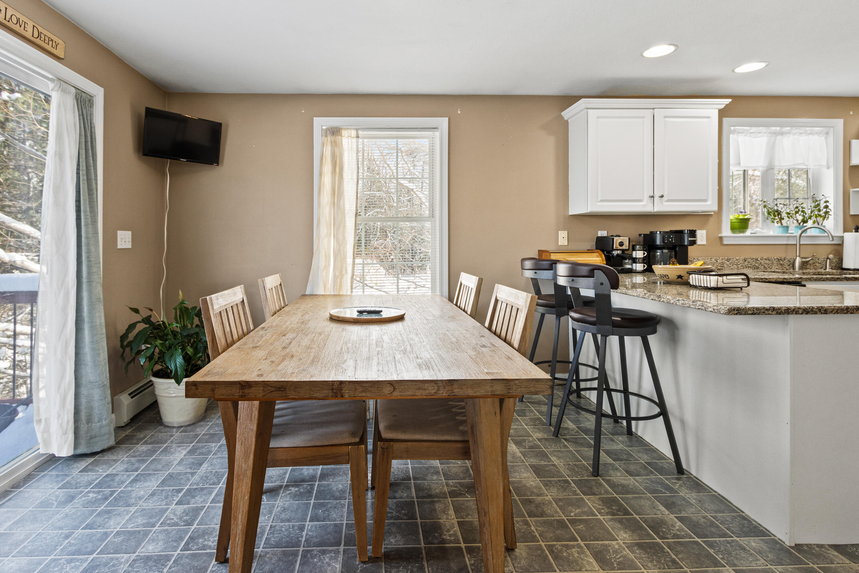 8 Oakland Street Saco ME 04072