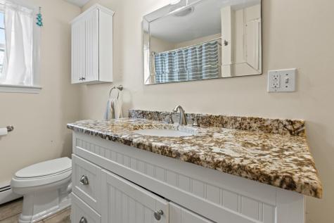 8 Oakland Street Saco ME 04072