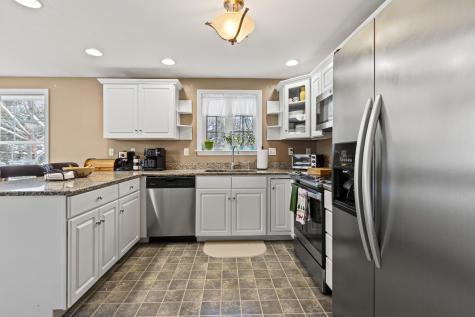 8 Oakland Street Saco ME 04072