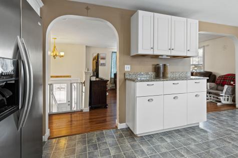 8 Oakland Street Saco ME 04072