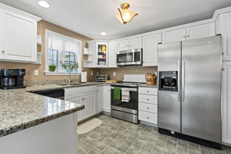 8 Oakland Street Saco ME 04072