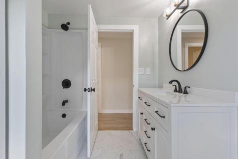 142 Hacker Road Brunswick ME 04011