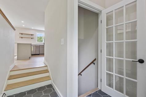 142 Hacker Road Brunswick ME 04011