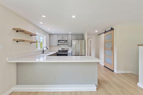 142 Hacker Road Brunswick ME 04011