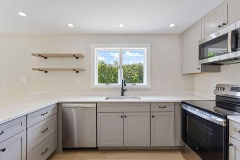 142 Hacker Road Brunswick ME 04011