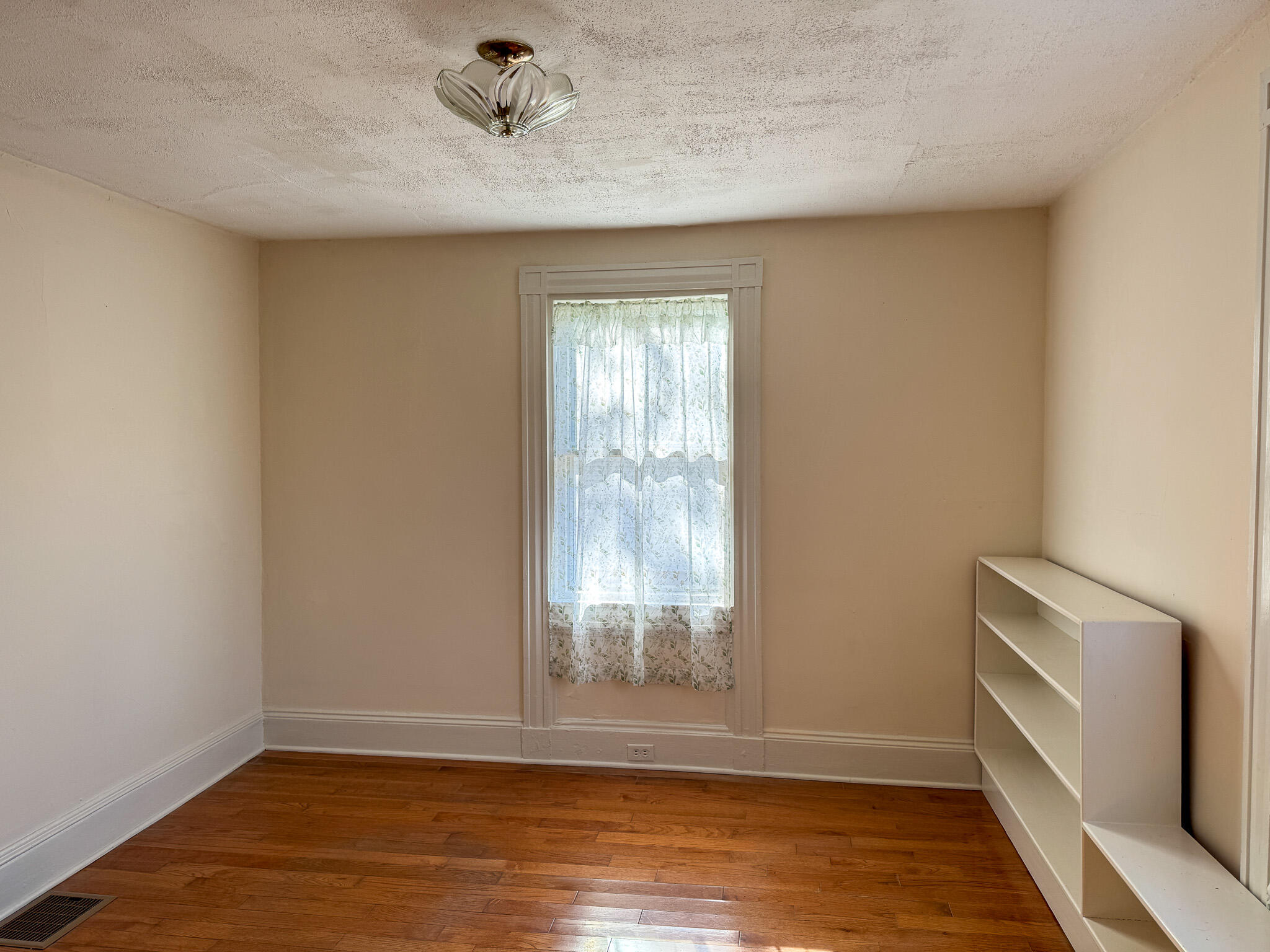 339 Essex Street Bangor ME 04401