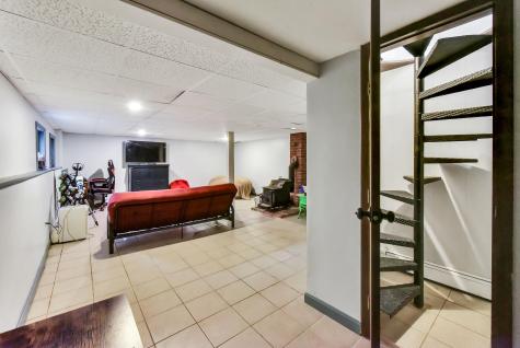 328 Eight Rod Road Augusta ME 04330