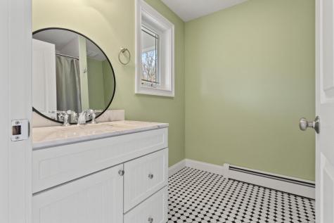 3 Izzy Lane Kittery ME 03904